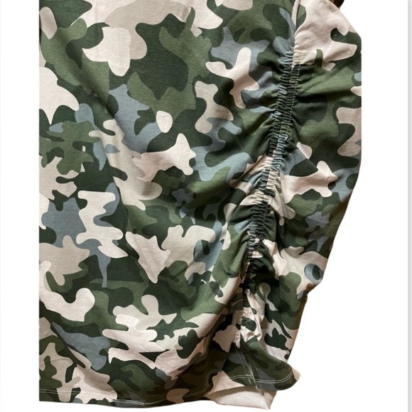 TOMMY HILFIGER CAMO-DRESS SLEEVELESS HALTER KNEE LENGTH GREEN COLOR SIZE LARGE - Picture 5 of 13